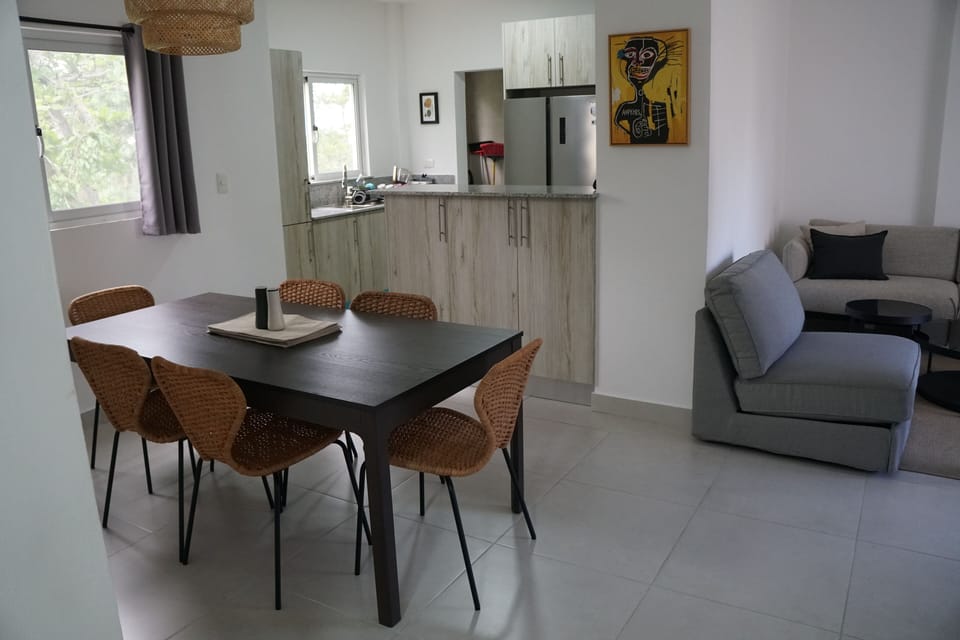Dining area/kitchen