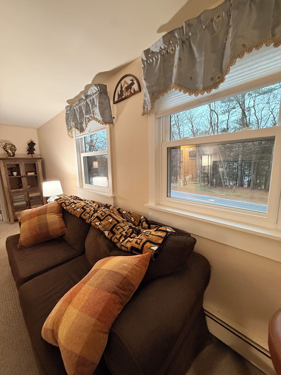 Cozy apartment for rent next to plymouth, NH