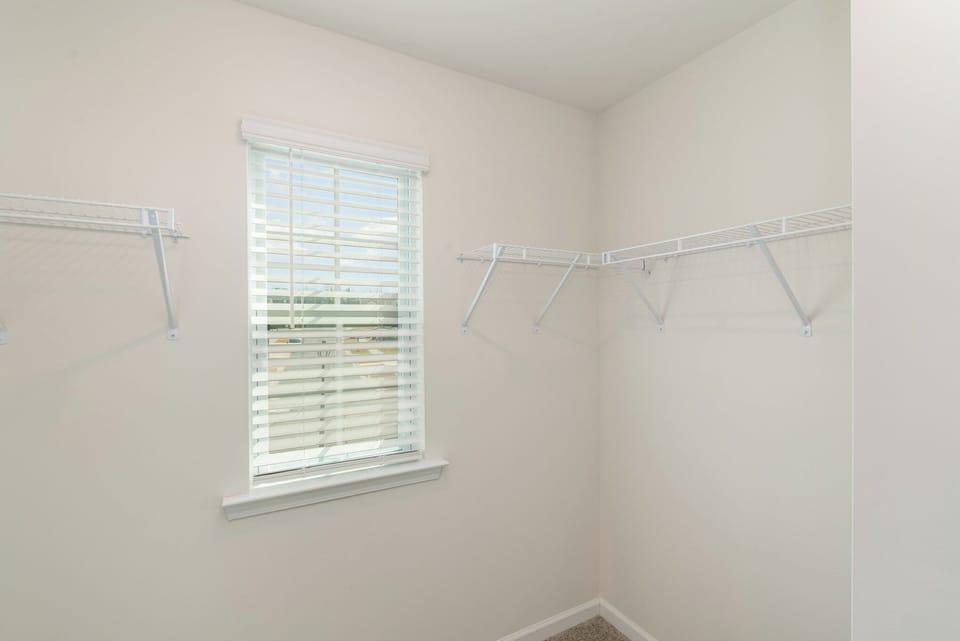 Walk-in Closet