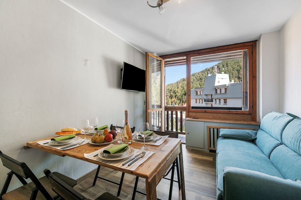 Living and dining room