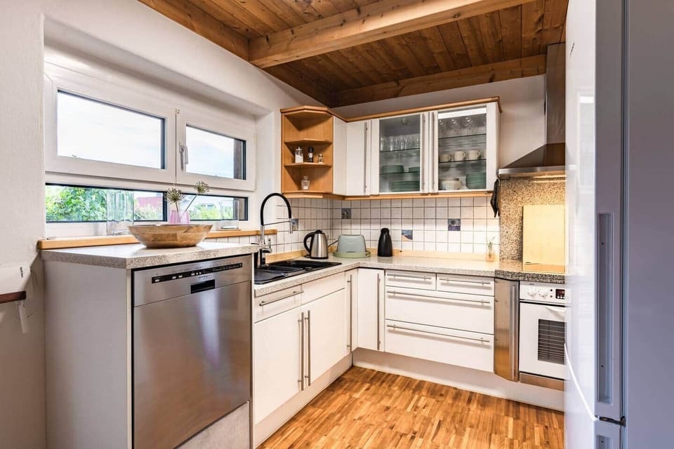 Kitchen with dishwasher