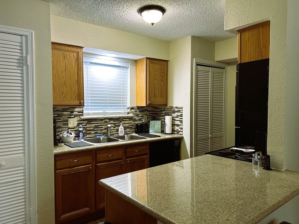 Full kitchen with everything you need.