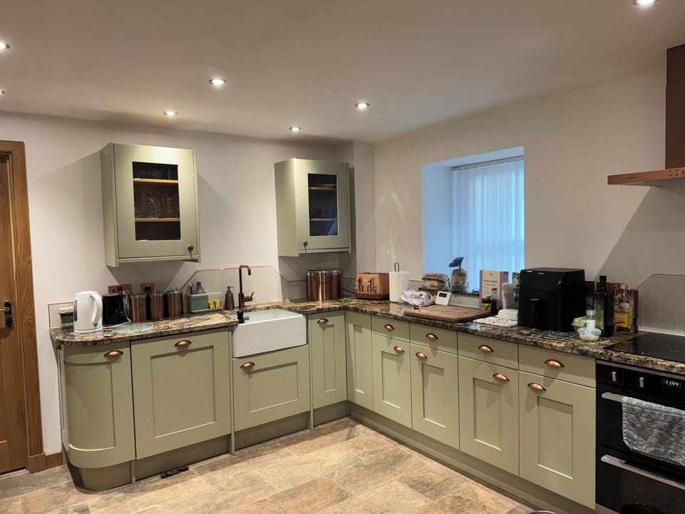 The family kitchen, fully equipped.