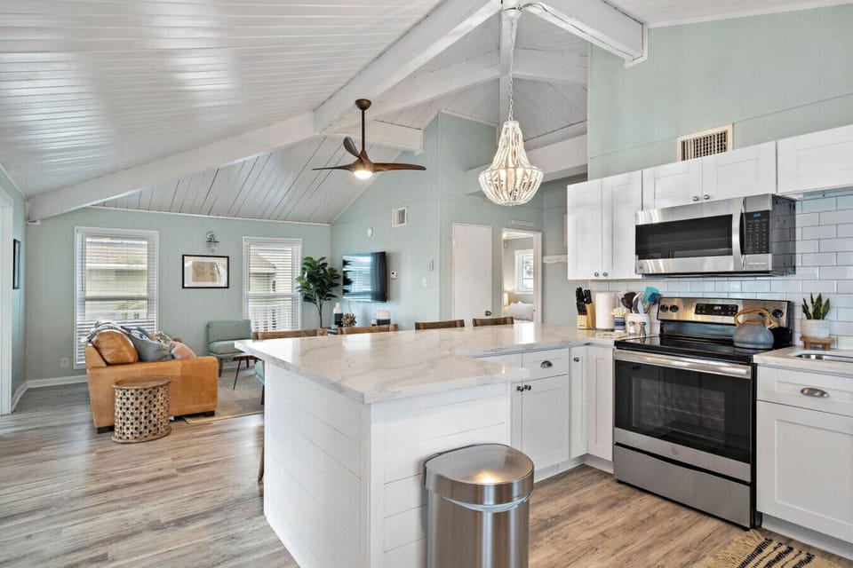 A kitchen perfect for preparing meals for the family!