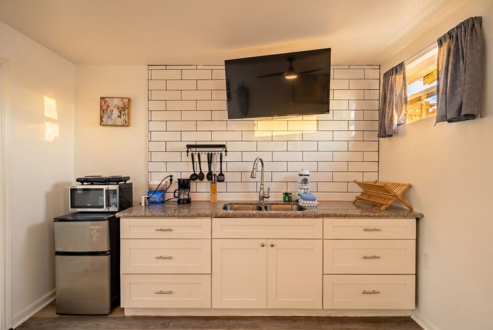 A kitchen perfect for preparing meals for the family!