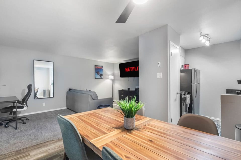 Bright and cozy dining space ideal for meals before heading to AT&T Stadium or enjoying a relaxed dinner after events. Perfect for couples, families, or small groups.