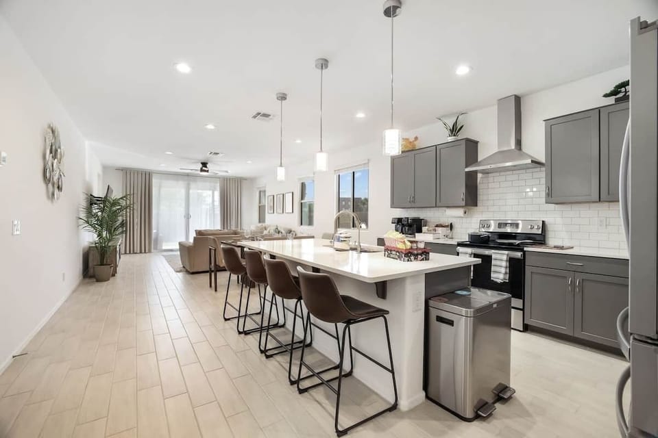 Fully equipped Kitchen-perfect for home-cooked meals."