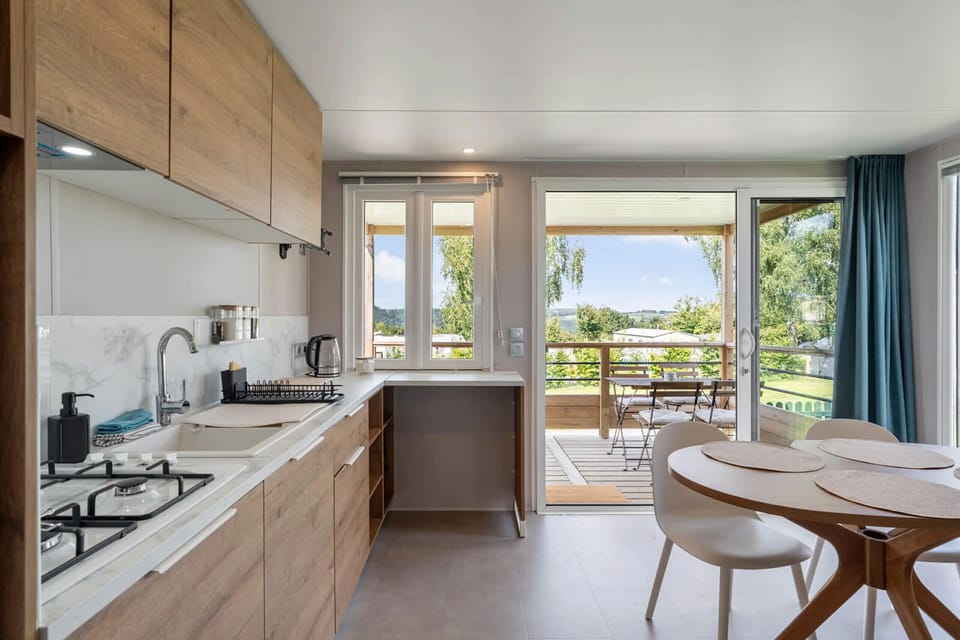 Camping Papillon Bouillon - Vakantiehuis Premium 137 - Kitchen