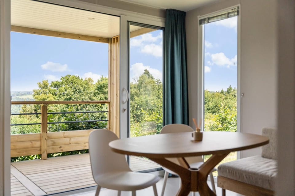 Camping Papillon Bouillon - Vakantiehuis Premium - Dining room