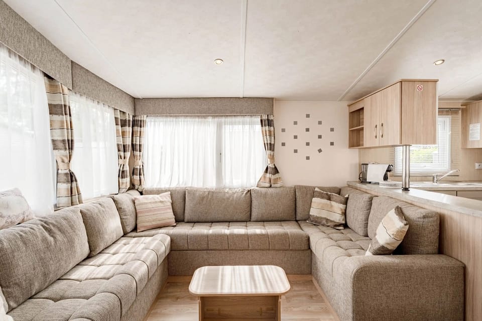 Camping Papillon Kinrooi – 113 - Living room
