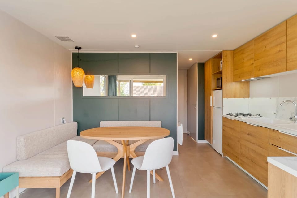 Camping Papillon Kinrooi – 138 - Dining room
