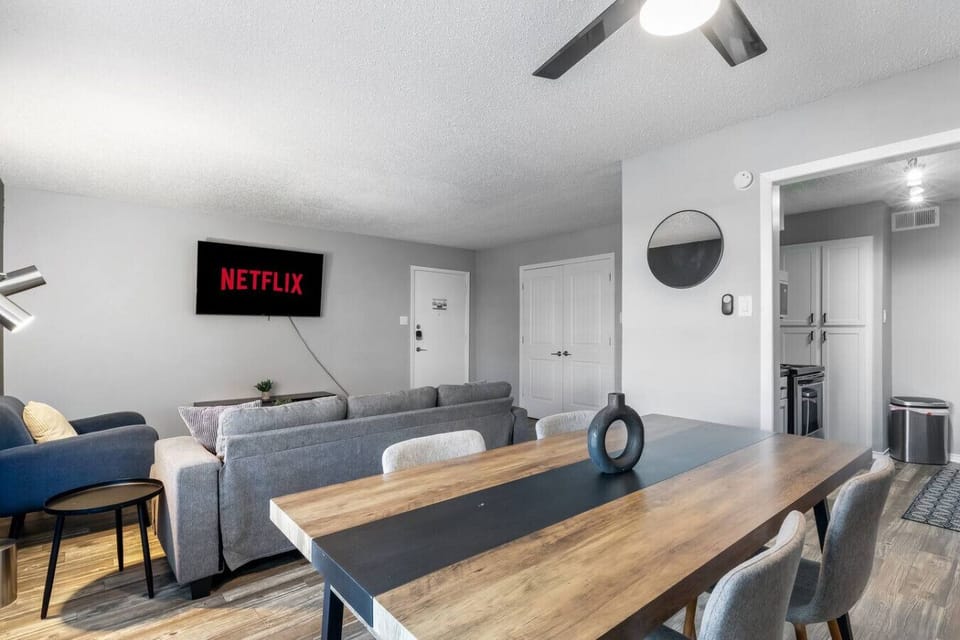 Bright and cozy dining space ideal for meals before heading to AT&T Stadium or enjoying a relaxed dinner after events. Perfect for couples, families, or small groups.