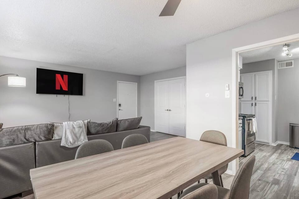 Bright and cozy dining space ideal for meals before heading to AT&T Stadium or enjoying a relaxed dinner after events. Perfect for couples, families, or small groups.