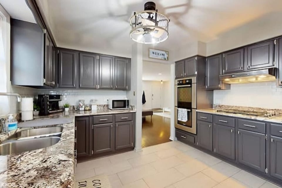 Practical kitchen with all the basics you need