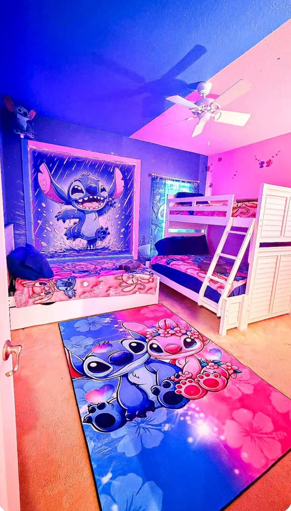 Disney Stitch & Angel room
 4 beds 3 twin(1 pull out) 1 full