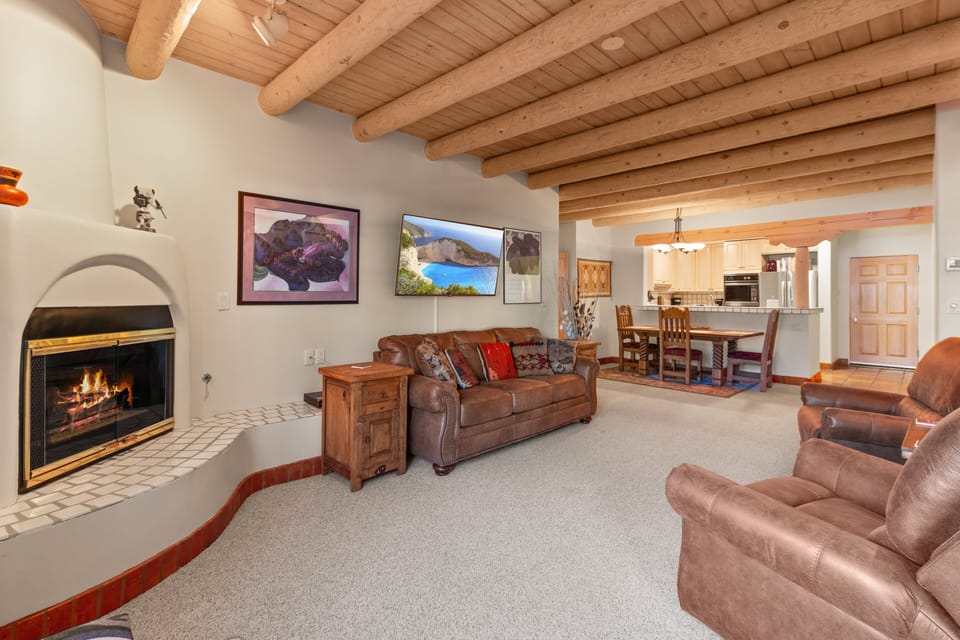 Living Area/ Fireplace