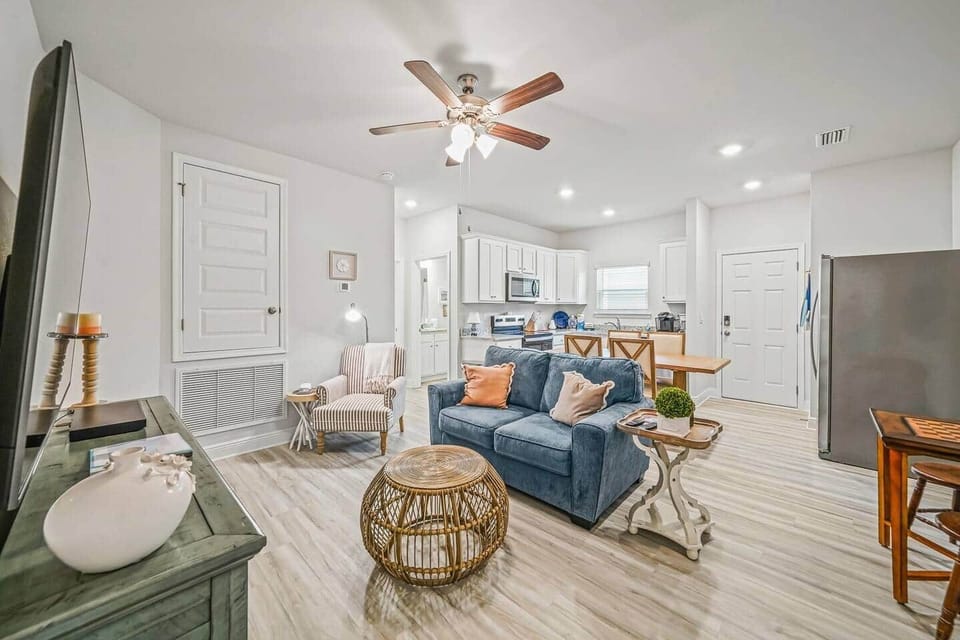 Bonus, Mother-in-Law Suite living room area. 
