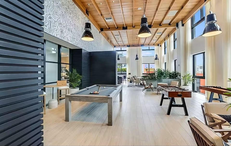 Game room (Shared space)