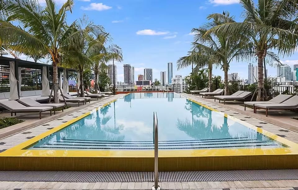 Rooftop Pool (Shared space)