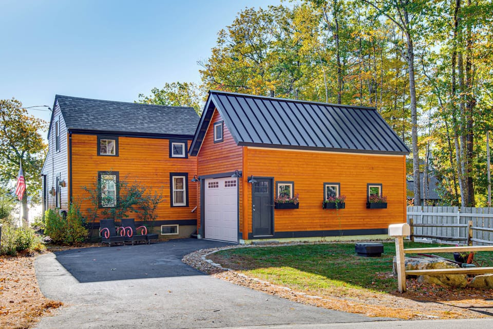 Exterior | Driveway (2 Vehicles)