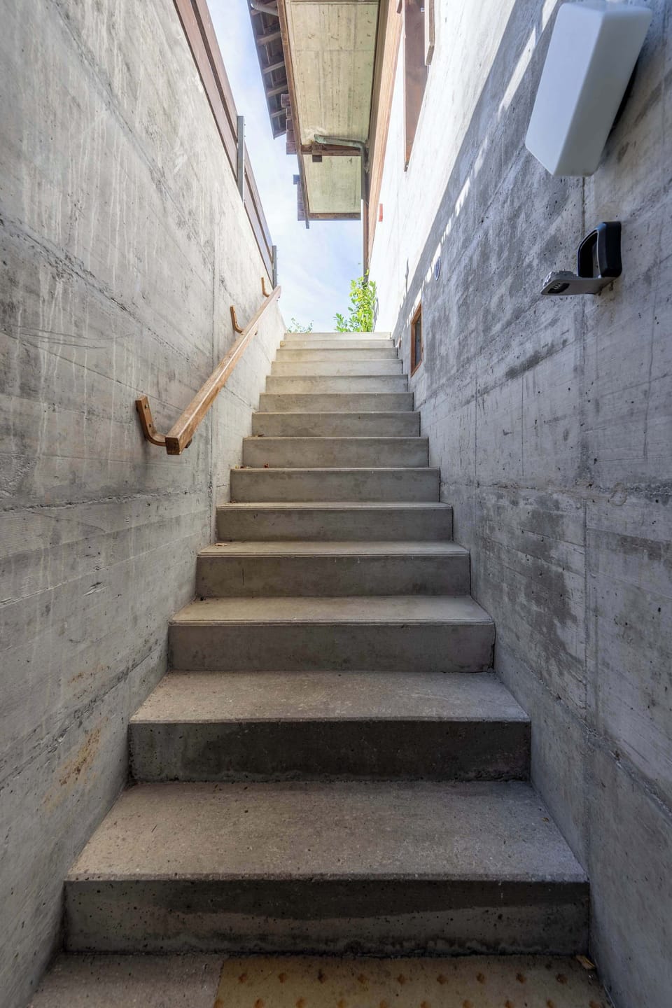 Staircase leading to the apartment
