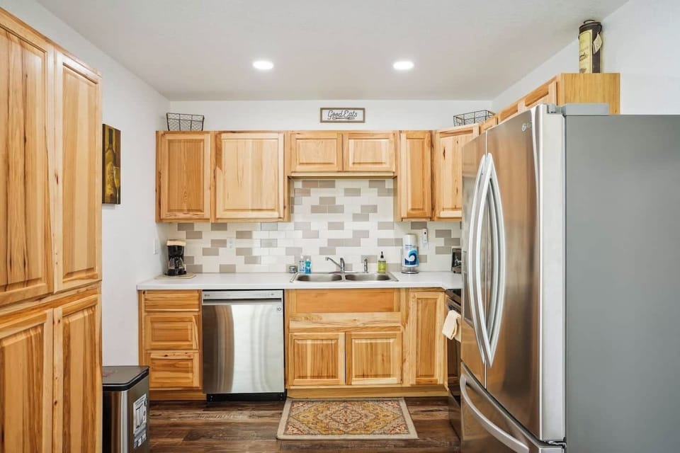 Kitchen with Refrigerator and Dishwasher