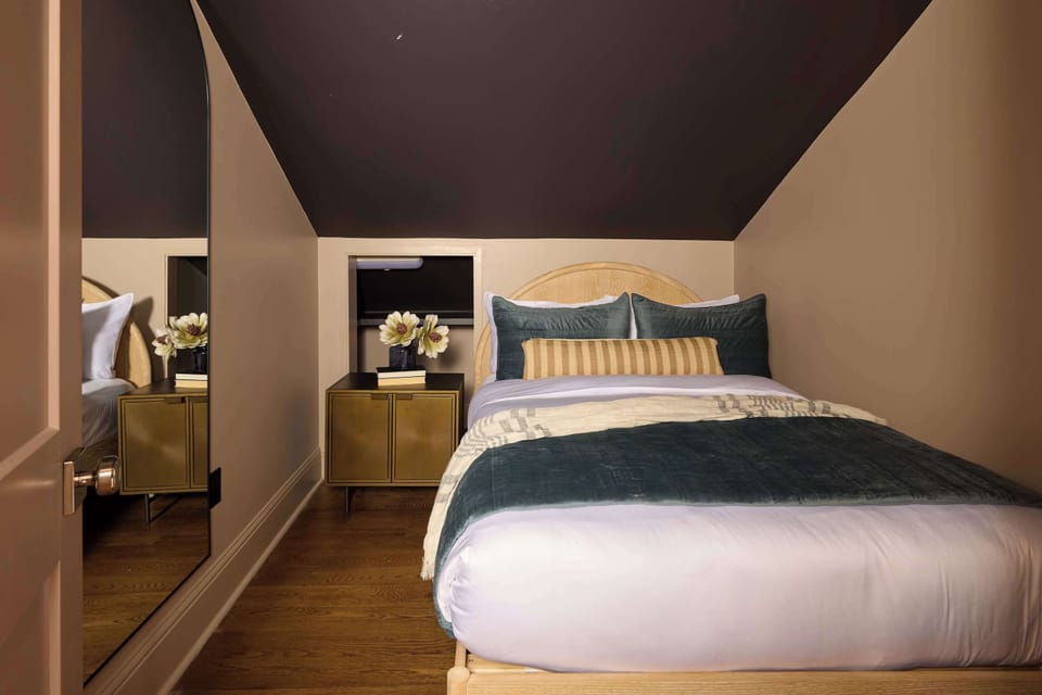 Bedroom 5 | Full Bed | 2nd Floor of Unit (Floor 3 of Building)