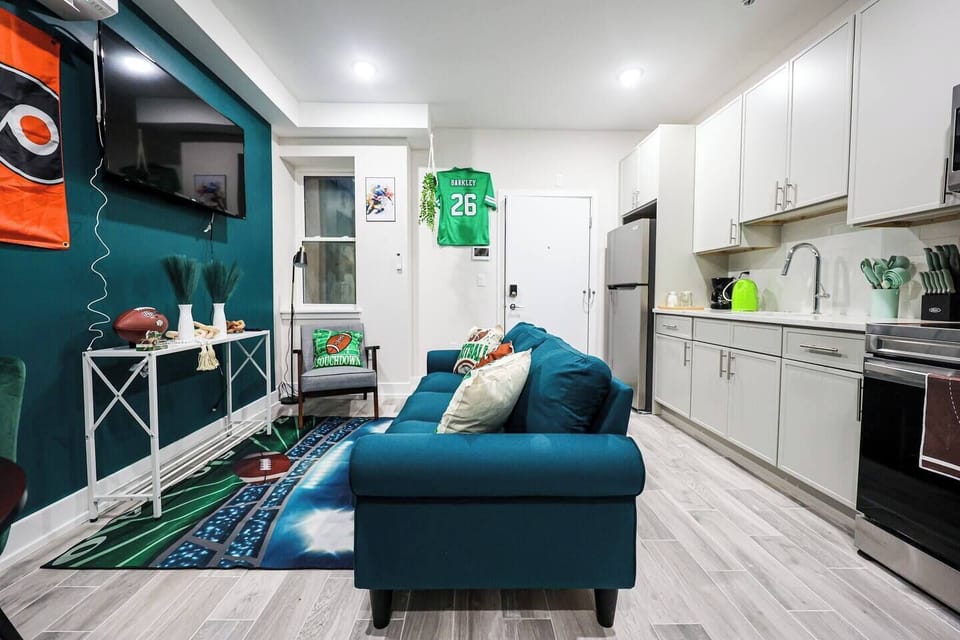 A space to connect, relax, and recharge. Whether you're lounging on the sofa with a good show or having late-night laughs with friends