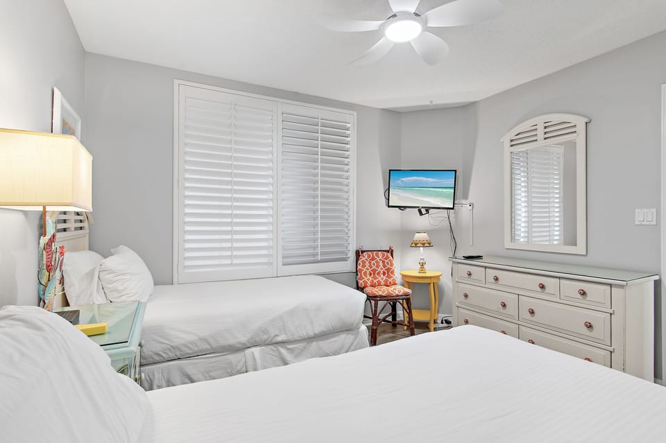 Guest bedroom 2