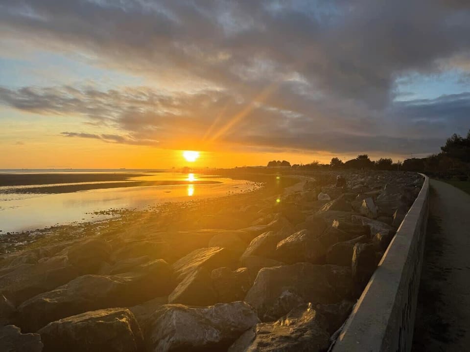 Coucher de soleil sur la plage d'Aytré.
