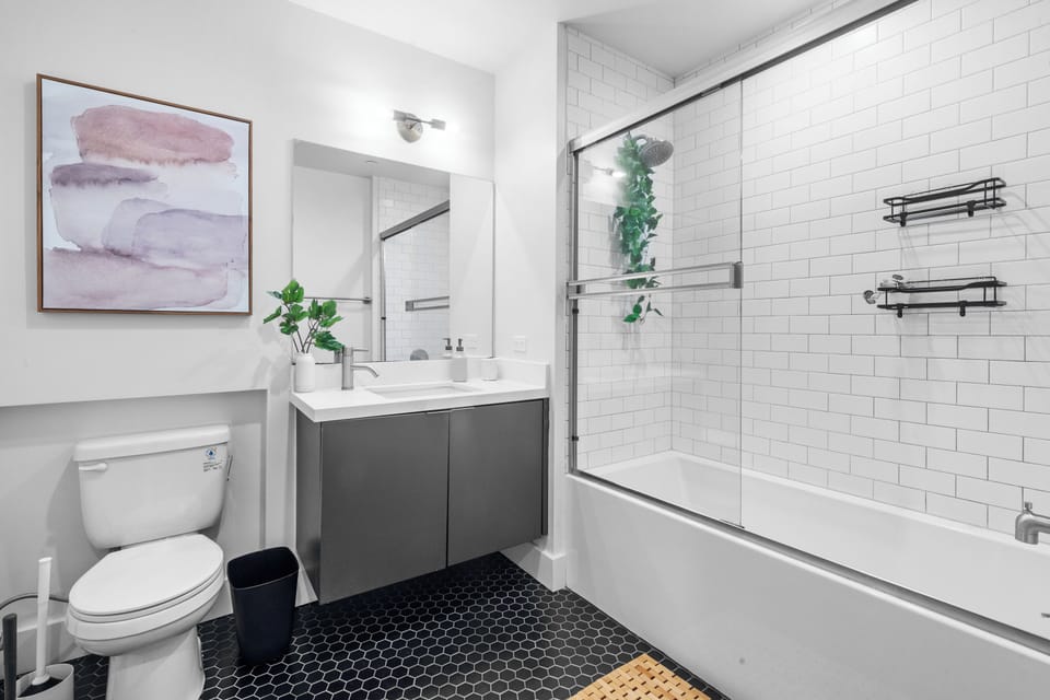 Full bathroom
