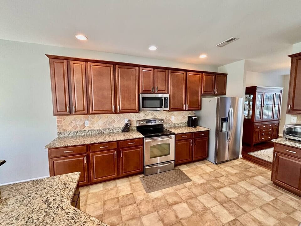 Large kitchen, lots of counter space.
