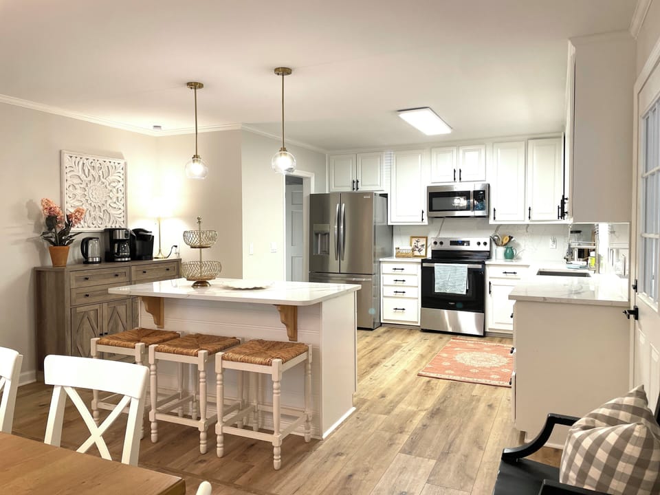 Large Main Floor Kitchen fully equipped