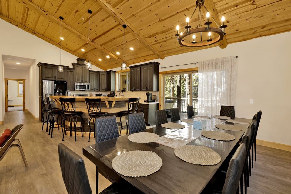 Large dining area, seating for 12