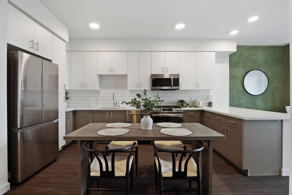 Kitchen & Dining area