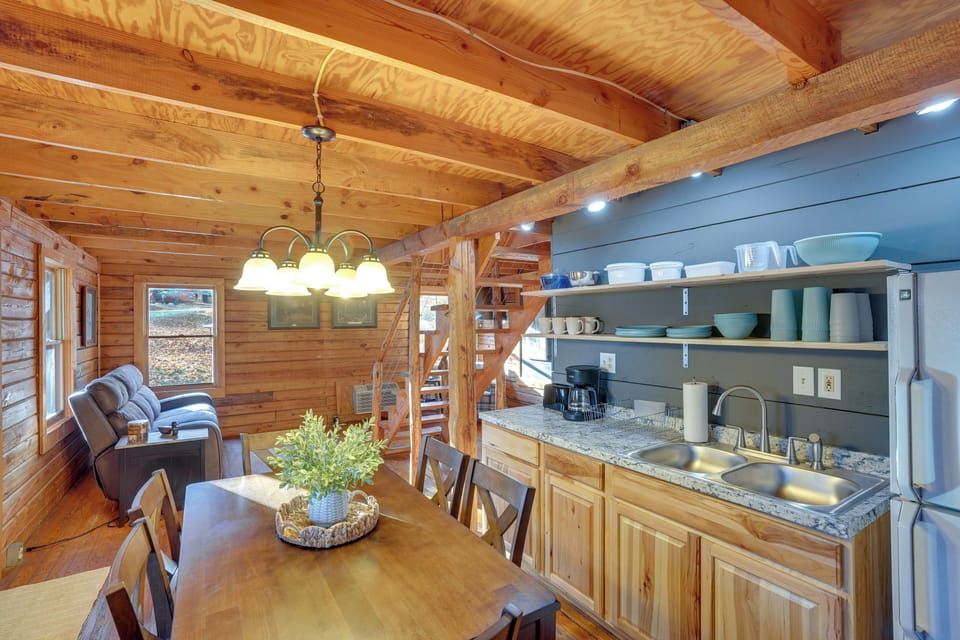 Murray Vacation Rental | 3BR | 1BA | 4 Steps to Enter | 900 Sq Ft