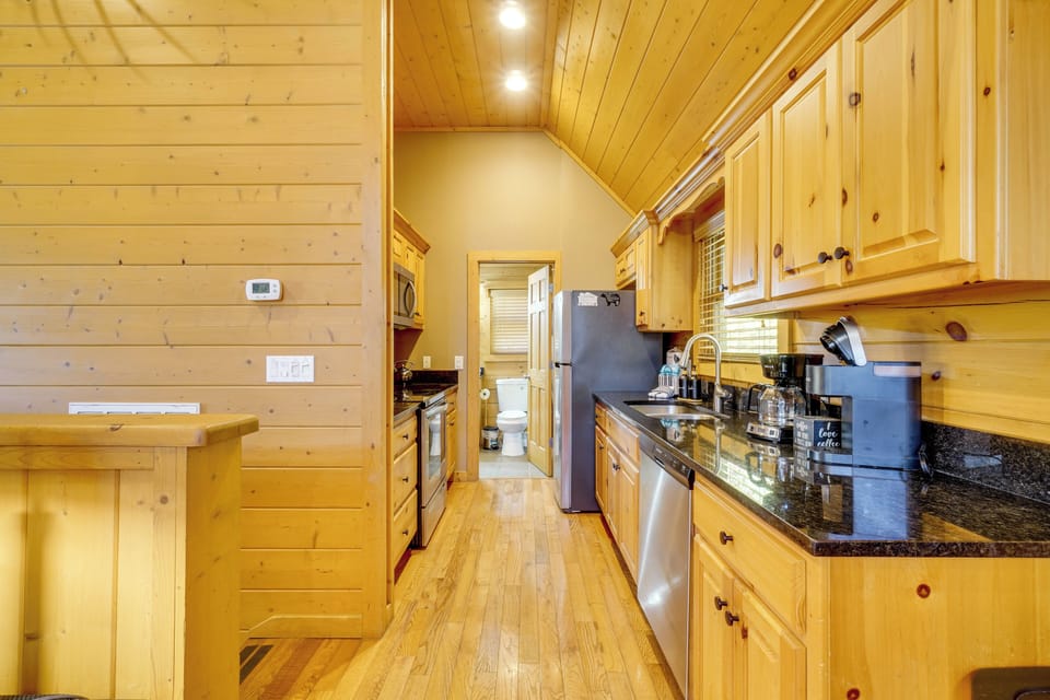 Kitchen | 2nd Floor | Cooking Basics | Drip & Keurig Coffee Makers | Toaster