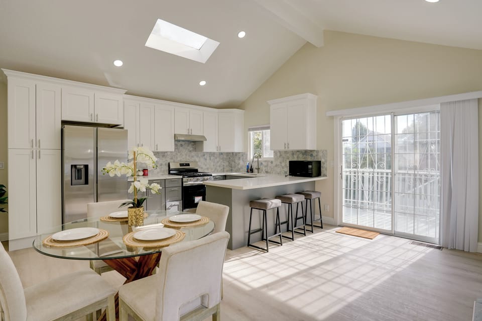 Kitchen | Drip Coffee Maker | Dishware & Flatware Provided | Main Level