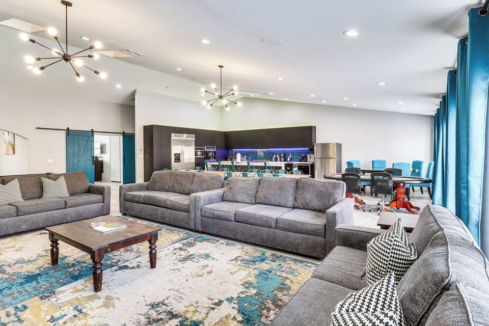 Living Room | Twin Bed w/ Twin Trundle