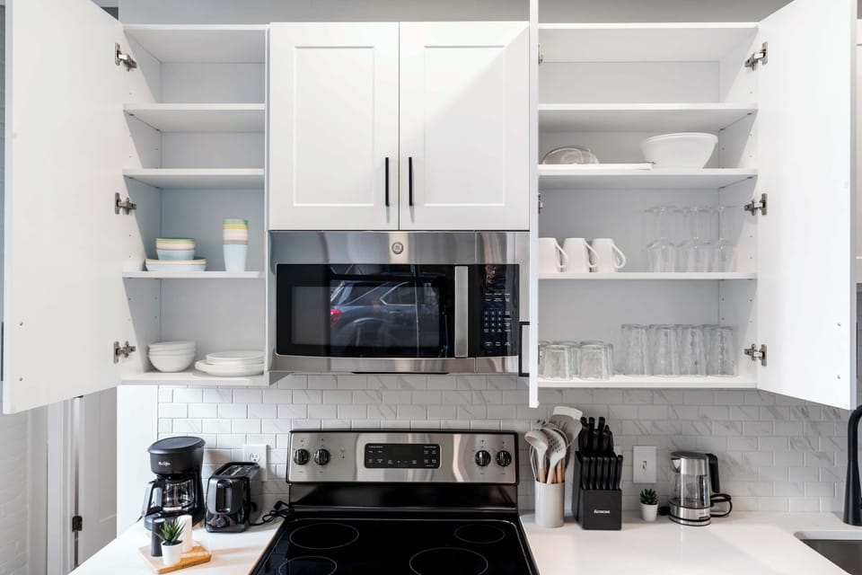 Unit 1: Fully equipped kitchen