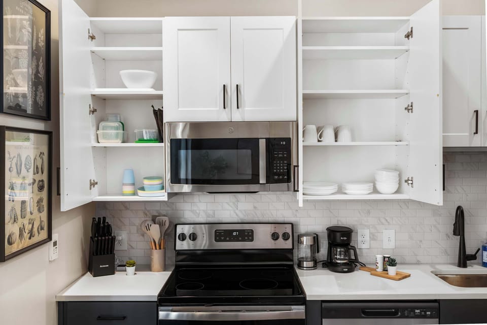 Unit 1: Fully equipped kitchen