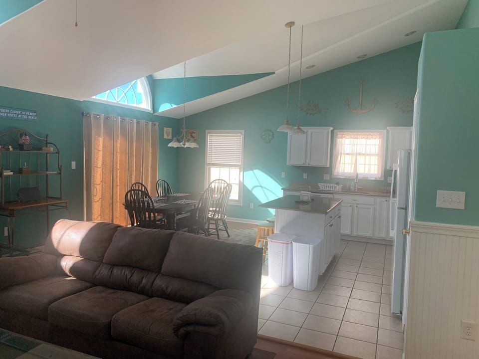living area  and dinning