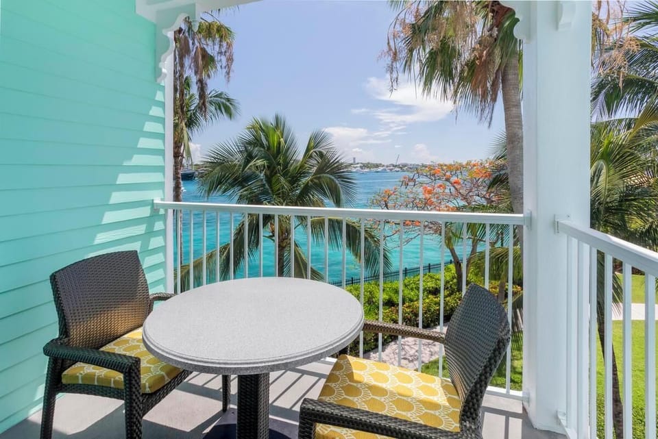 NASHB_3770_Balcony_506_LR