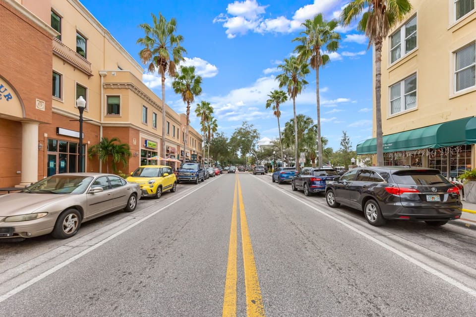 Plenty of entertainment options here in Downtown.