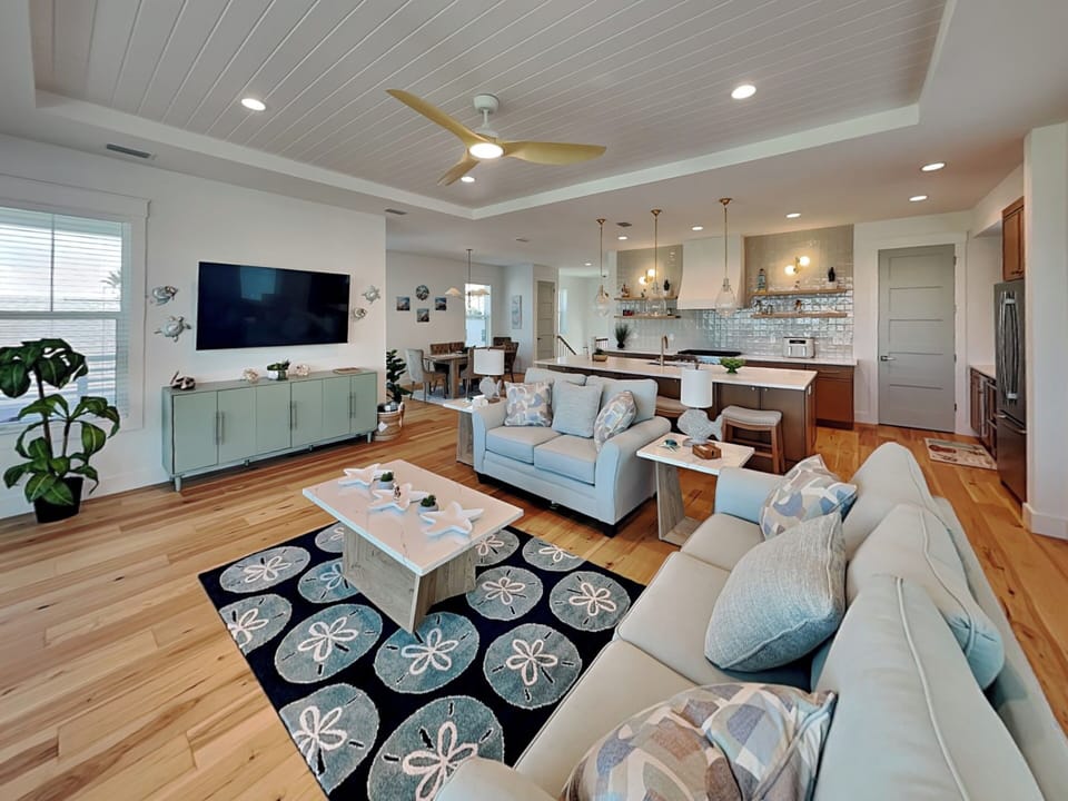 Spacious and Welcoming Layout