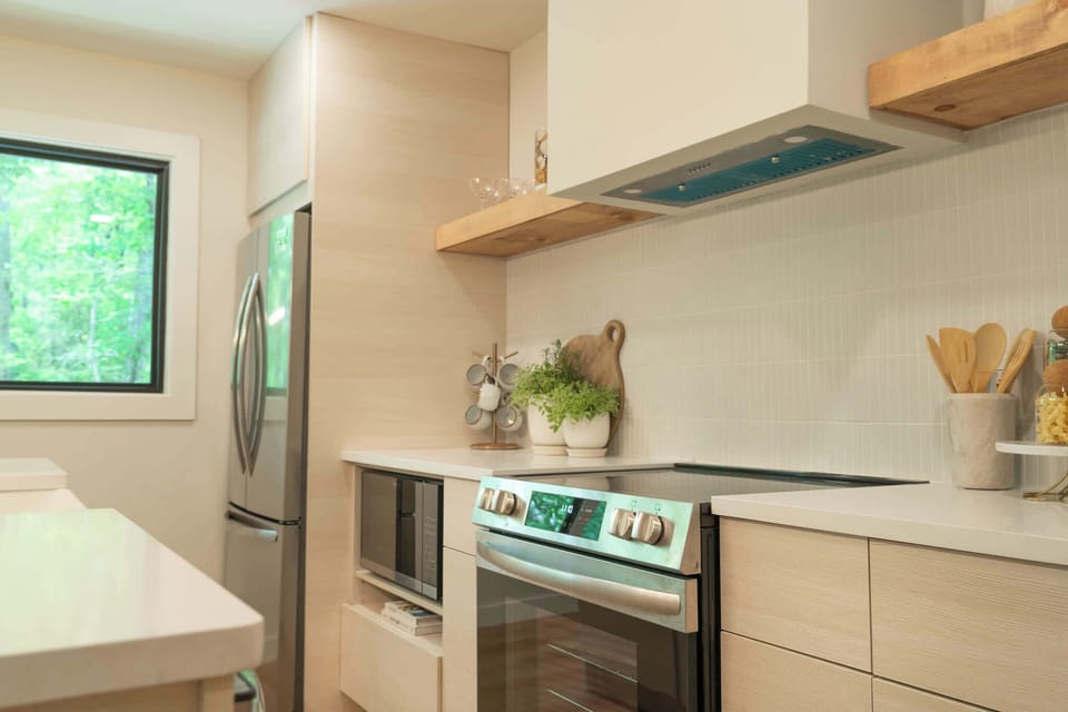 Thoughtful, modern details in a minimalist space that’s ready to impress