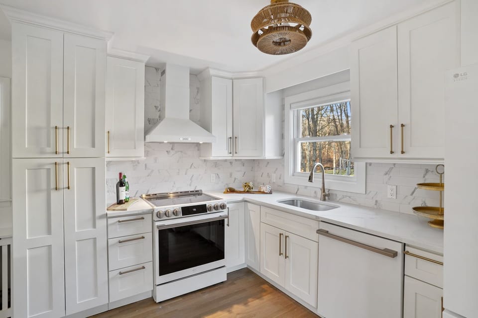 LG Studio Brand Appliances. Full Kitchen. Plates, dishes, glass, toaster, keurig