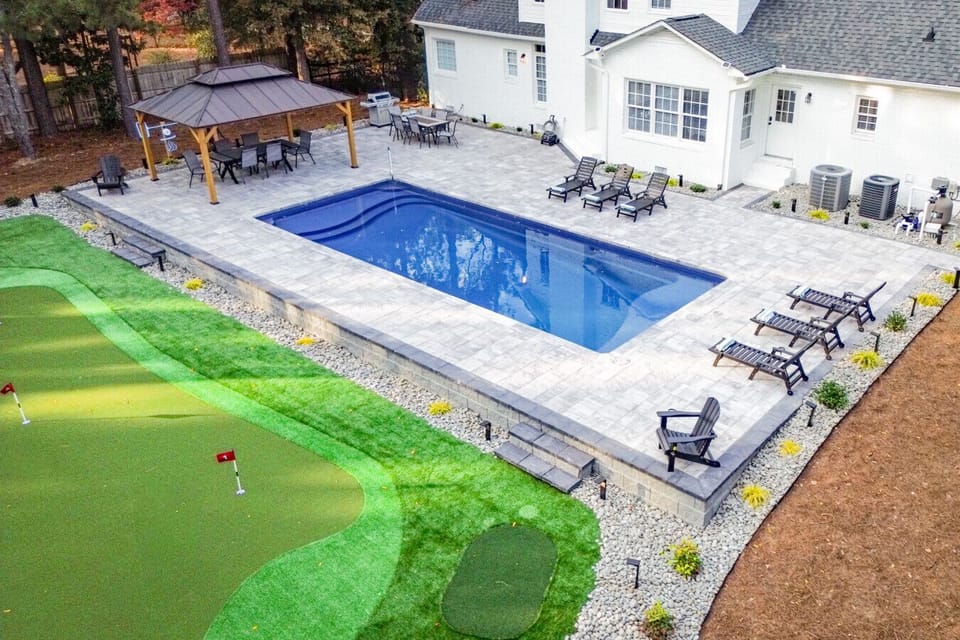 Private Pool & Short Game Complex