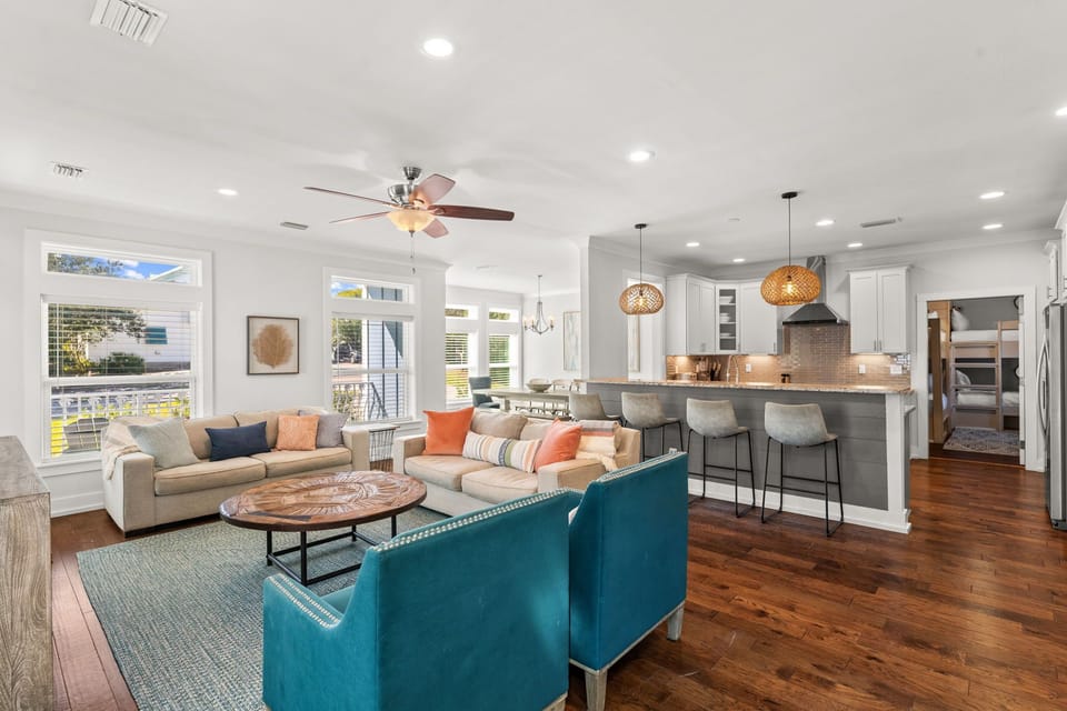 Spacious Common Area