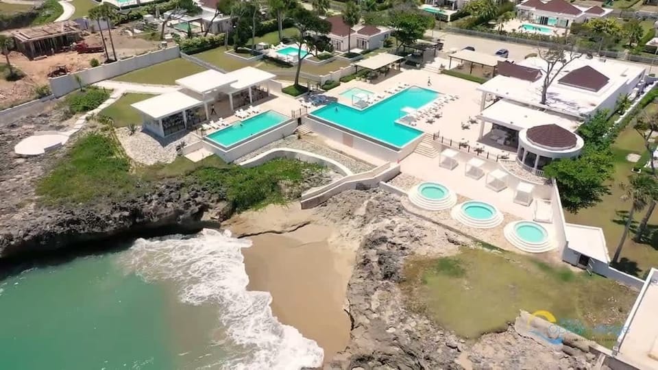 Guests can enjoy SOV’s two-level gym and training facilities with a purchased day pass.